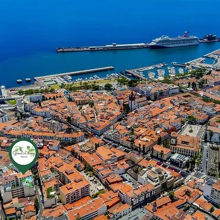 Living-funchal Φουνκάλ